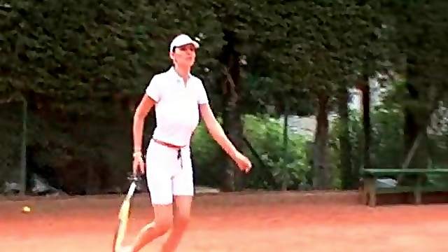 Aria Valentino plays tennis outdoors