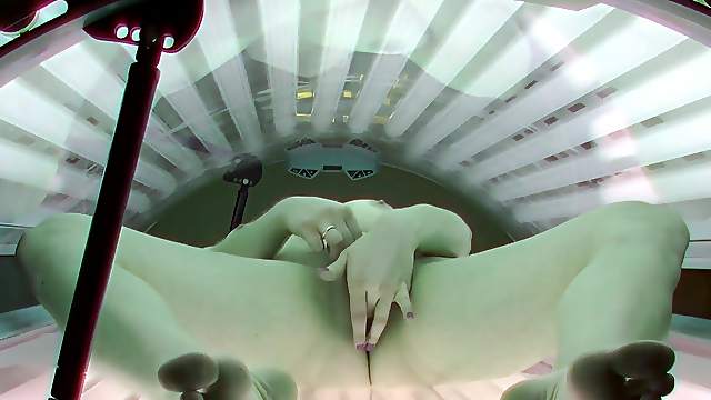 Live Voyeur Masturbation in Solarium