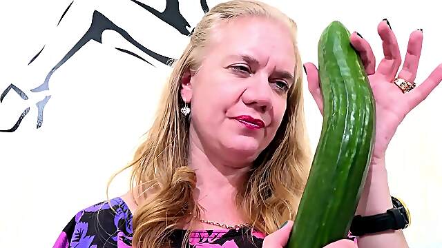 Curvy British MILF Lily May In Wet Solo Toy Play With Cucumber